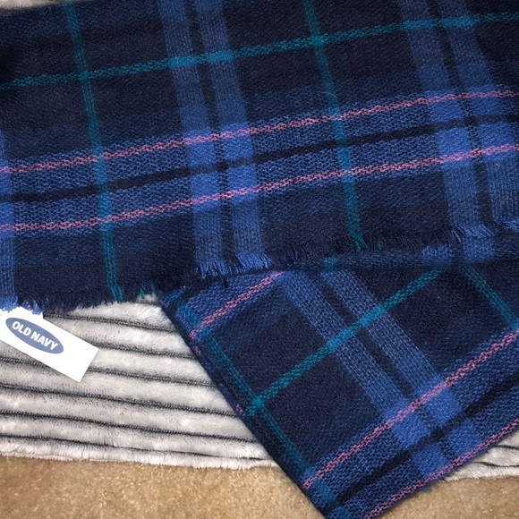 Old Navy Women’s Shaw - Picture 1 of 1